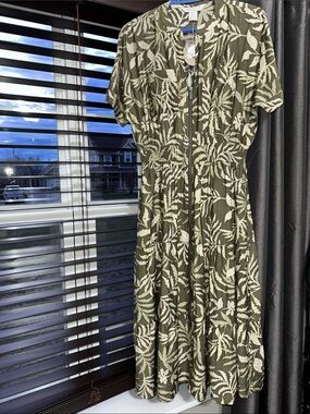 Sz 10⭐️NWT APRICOT Olive/Khaki Botanical Print Maxi Dress Waist Stretch 13- 17”